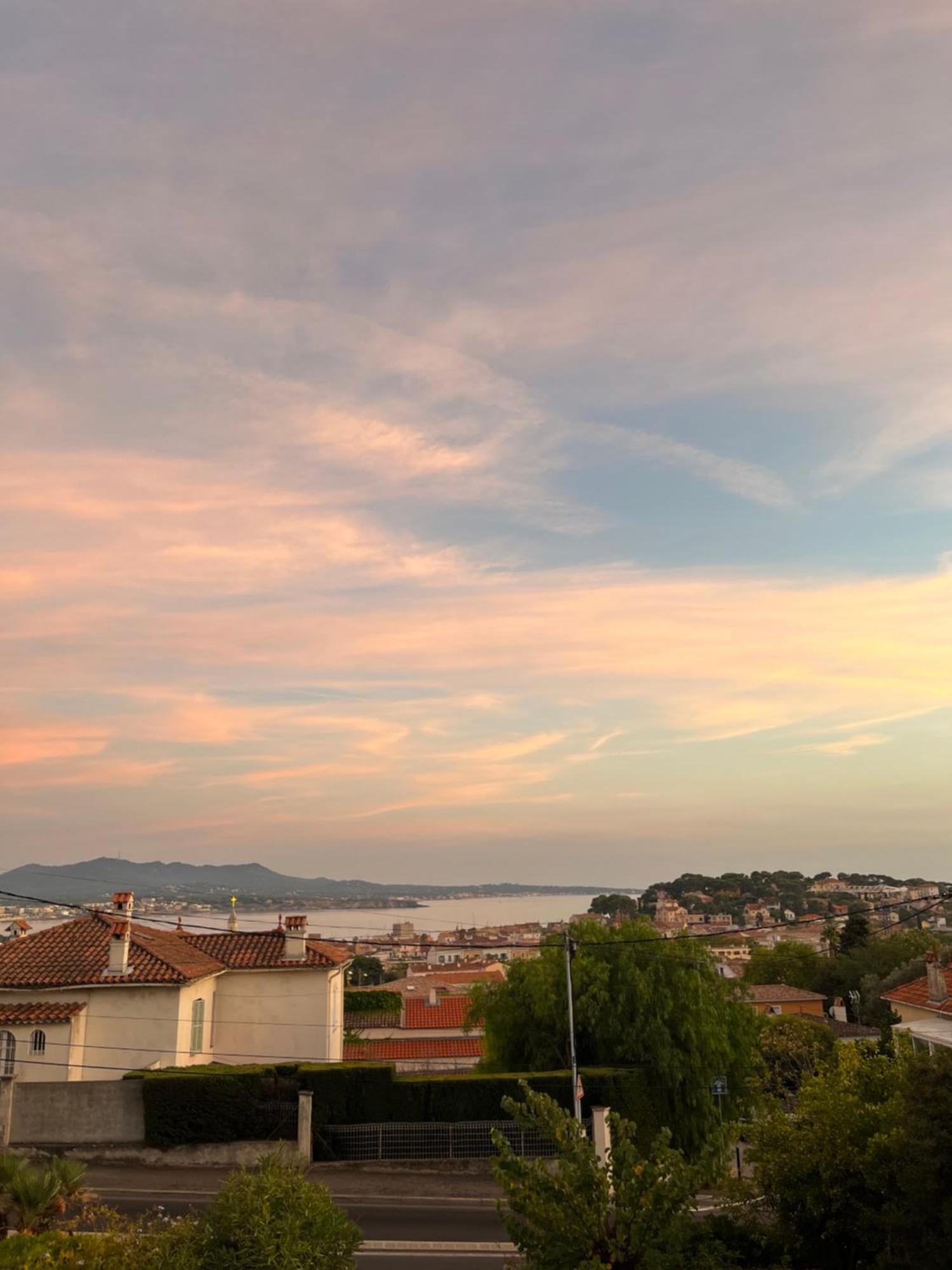 Petit Paradis A Sanary Avec Vue Mer Wifi Et Clim Exterior foto